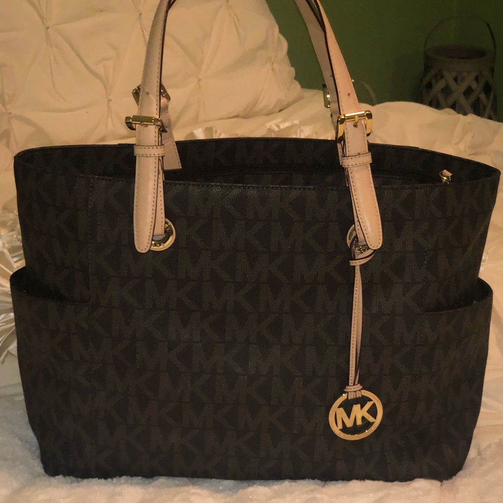 Michael Kors Voyager